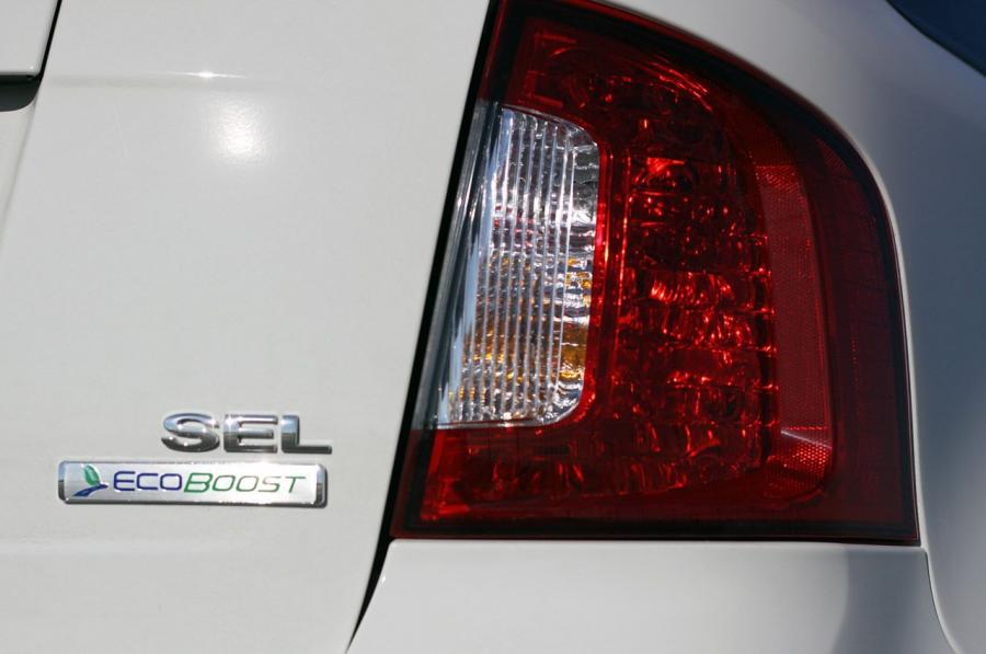  Ford Edge EcoBoost 2011 года  (фото 18 из 19)